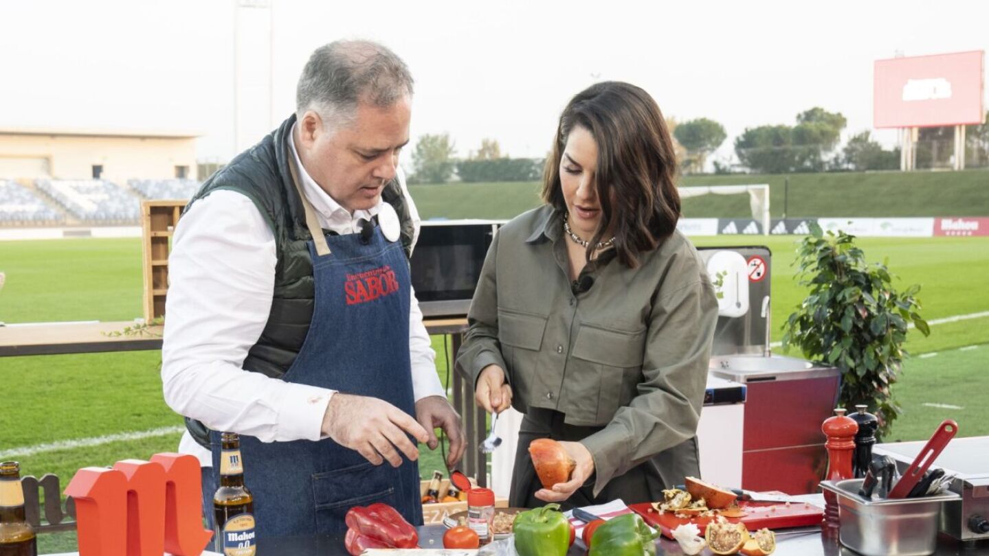 Ruth Lorenzo re&uacute;ne a cuatro amigos futboleros en Encuentros con Sabor.