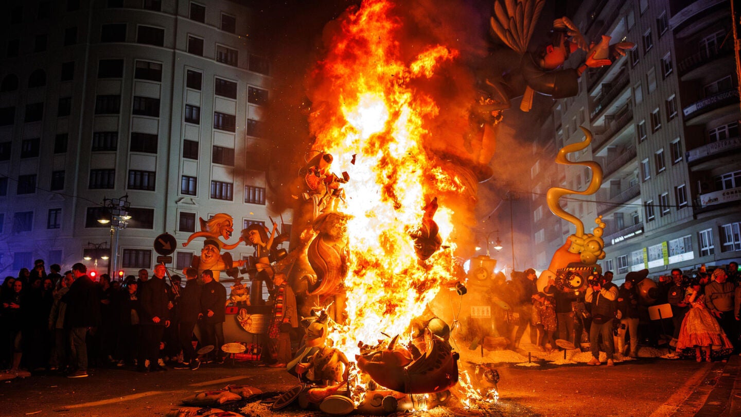 Crem&agrave; de las Fallas de Valencia 2024