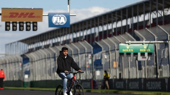 Carlos Sainz en el circuito de Albert Park Carlos Sainz en el circuito de Albert Park