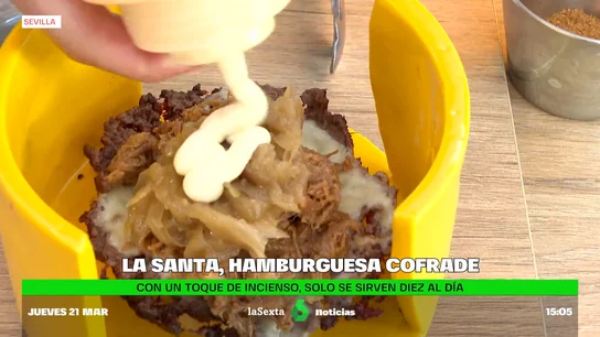 La Santa, la nueva hamburguesa cofrade que se sirve con incienso en Sevilla La Santa, la nueva hamburguesa cofrade que se sirve con incienso en Sevilla
