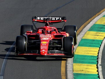 Charles Leclerc manda en Melbourne y levanta las esperanzas en Ferrari 