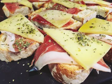 Imagen de unos pinchos y unas tapas Imagen de unos pinchos y unas tapas