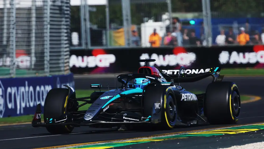 George Russell superó a Lewis Hamilton