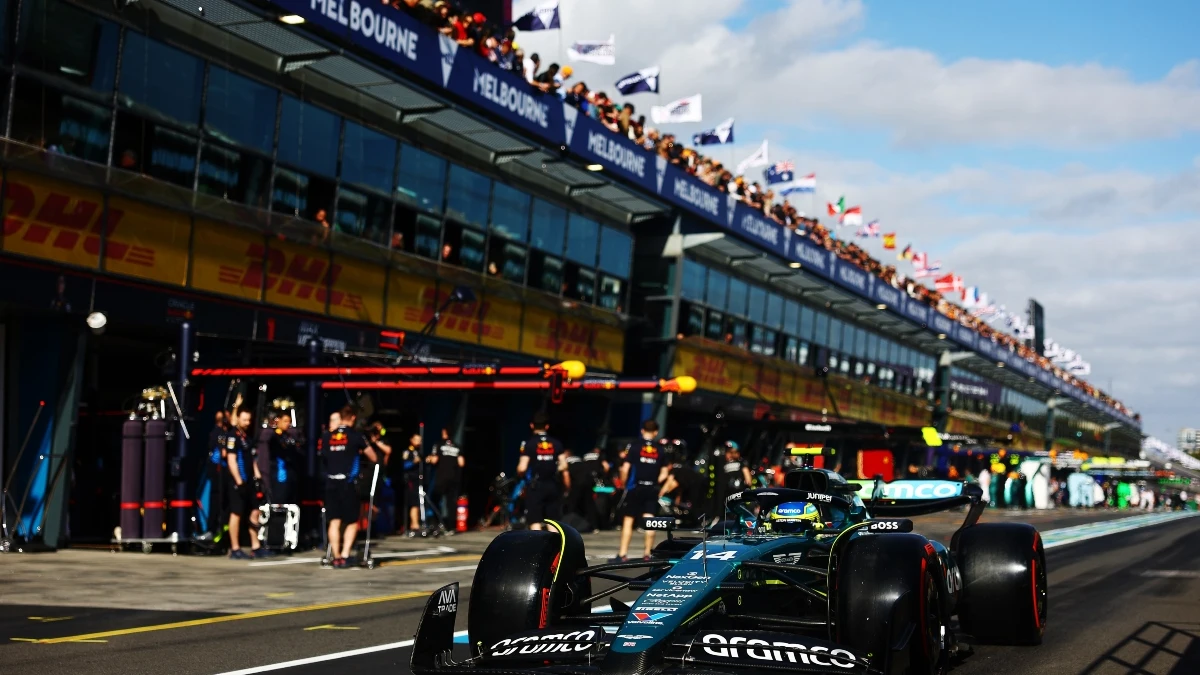 Fernando Alonso rueda en Melbourne