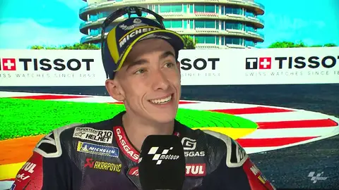 Pedro Acosta, eufórico tras su primer podio en MotoGP: "Ya tenemos la primera en la saca"