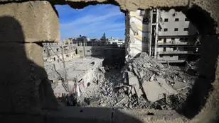 Edificios destruidos por los bombardeos del Ejército de Israel contra la ciudad de Rafá, en el sur de la Franja de Gaza