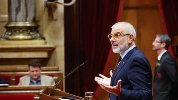 El presidente de Cs en el Parlament, Carlos Carrizosa, interviene durante el pleno monográfico sobre sequía y cambio climático.