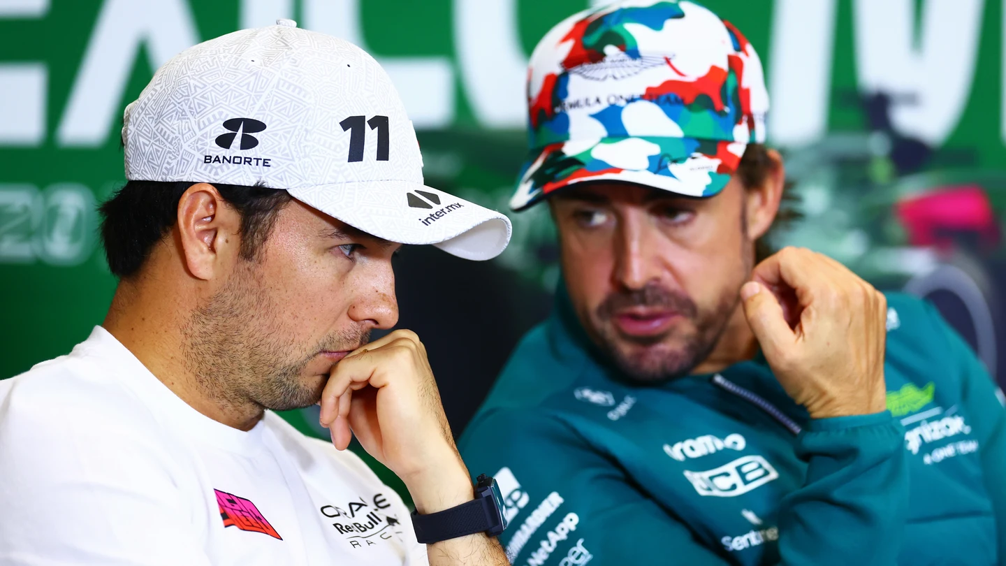 Sergio Pérez y Fernando Alonso Sergio Pérez y Fernando Alonso