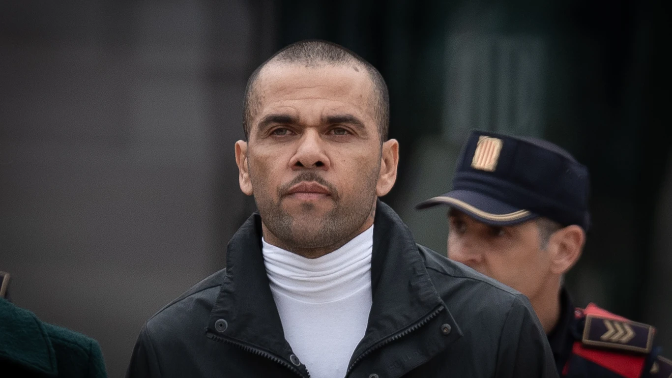 El exfutbolista Dani Alves, a su salida de la cárcel de Can Brians