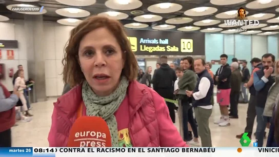 Ágatha Ruiz de la Prada desvela entresijos del Baile de la Rosa: "Carolina estaba sentada para no quitarle protagonismo a Charlene" Ágatha Ruiz de la Prada desvela entresijos del Baile de la Rosa: "Carolina estaba sentada para no quitarle protagonismo a Charlene"