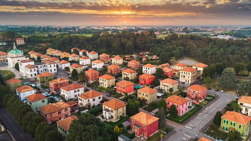 Crespi d’Adda, en Italia