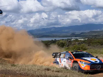 Thierry Neuville le da a Hyundai el liderato en el arranque del Safari Thierry Neuville le da a Hyundai el liderato en el arranque del Safari
