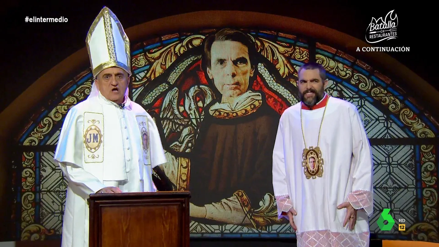 El 'monaguillo Mateo', al escuchar a Aznar hablar de desinformación En este vídeo que recupera El Intermedio, el 'papa Wyoming' y el 'monaguillo Mateo' analizaron en su misa de la 'Iglesia Aznariana' las declaraciones de José María Aznar sobre la desinformación y la necesidad de una victoria de Israel en Gaza.