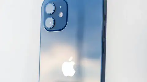 Si tienes un iPhone 12, la actualización de iOS 17.4 trae una sorpresa muy interesante Si tienes un iPhone 12, la actualización de iOS 17.4 trae una sorpresa muy interesante