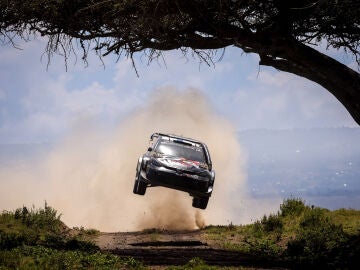 Kalle Rovanperä busca su segundo triunfo en el Rally SAfari