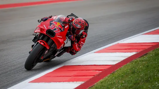 Augusto Fernández, sobre la GasGas Augusto Fernández, sobre la GasGas