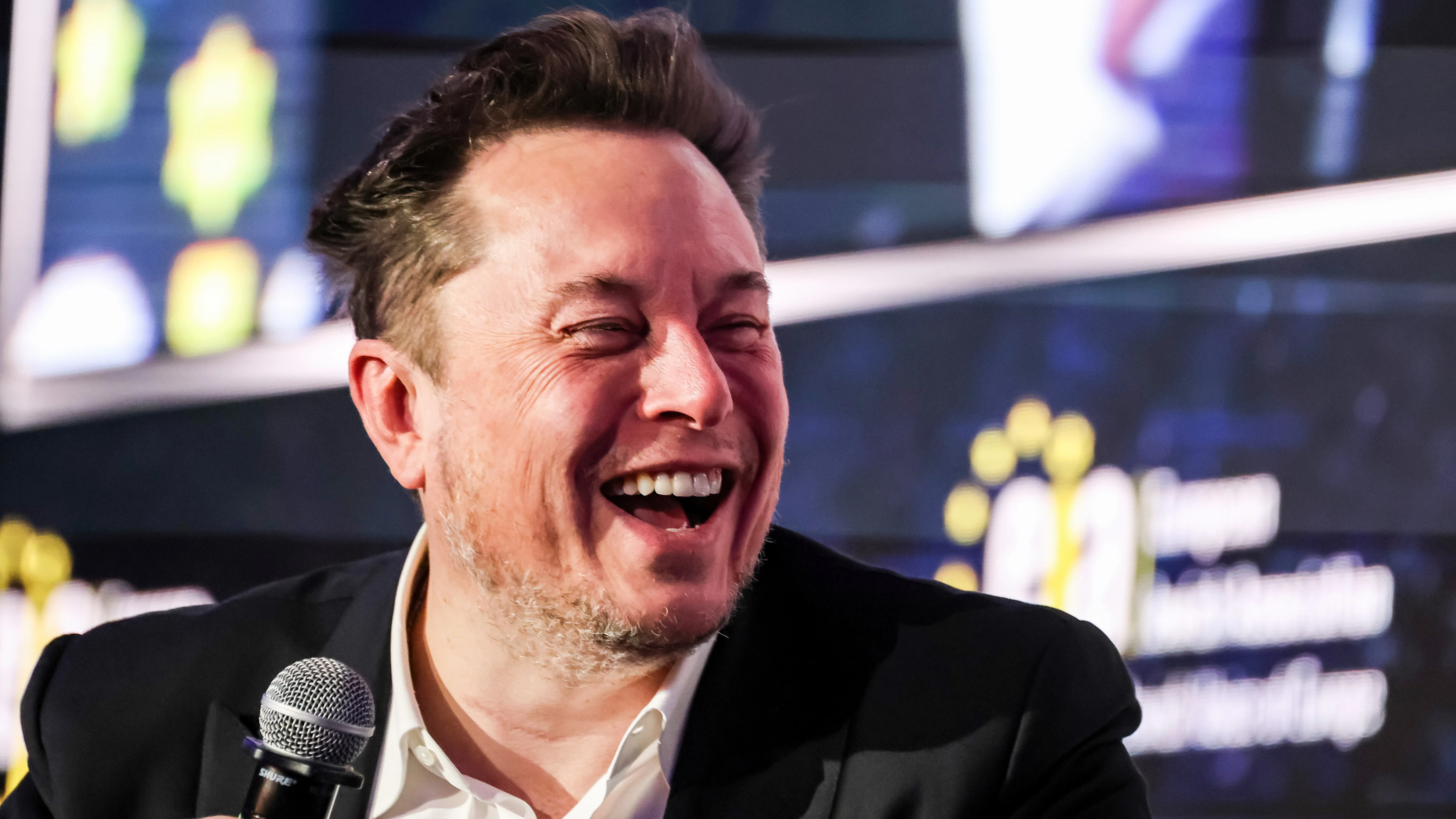 Elon Musk estaría detrás del bólido visto la madrugada del sábado 