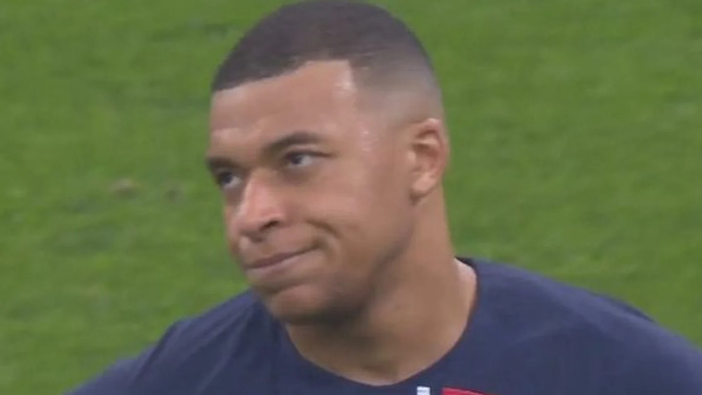 El gesto de Mbappé tras ser sustituido El gesto de Mbappé tras ser sustituido