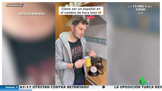 Álvaro Casares da las claves para ser un "español en el cambio de hora bien": "El reloj del coche ni se toca" Álvaro Casares da las claves para ser un "español en el cambio de hora bien": "El reloj del coche ni se toca"