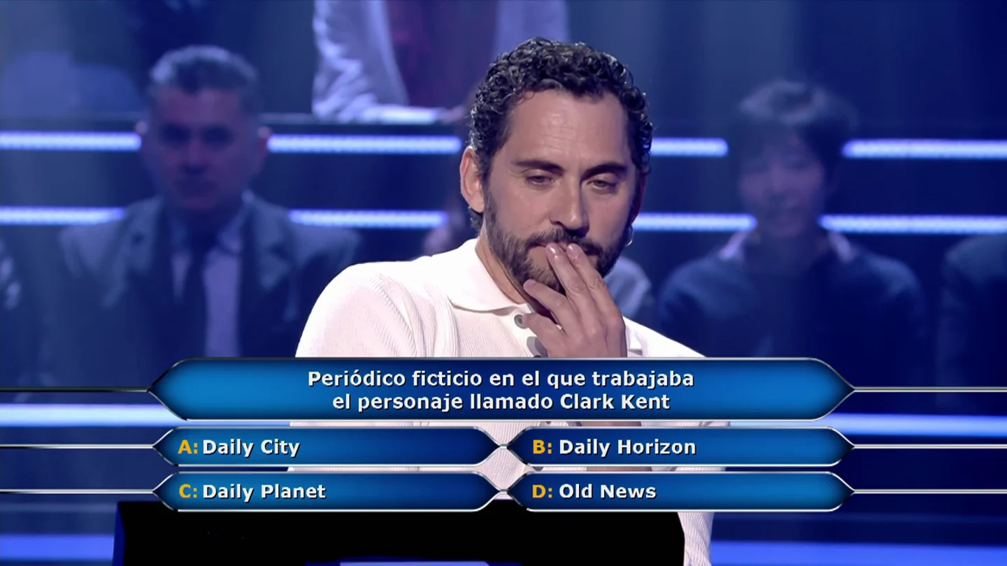 "Hostias ya empezamos": la pregunta sobre Superman que obliga a Paco León a usar un comodín en ¿Quién quiere ser millonario? "Hostias ya empezamos": la pregunta sobre Superman que obliga a Paco León a usar un comodín en ¿Quién quiere ser millonario?