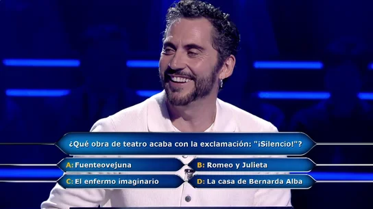 "Perdón por hacer spoiler": la cara de Juanra Bonet cuando Paco León desvela el final de una obra de teatro sin querer "Perdón por hacer spoiler": la cara de Juanra Bonet cuando Paco León desvela el final de una obra de teatro sin querer