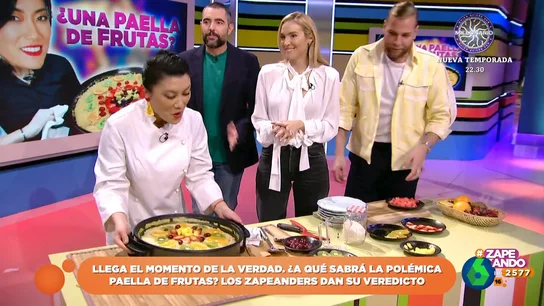 Isabel Forner valora la 'paella' de frutas que replica Jiaping: "Me voy a tragar mis palabras" Isabel Forner valora la 'paella' de frutas que replica Jiaping: "Me voy a tragar mis palabras"