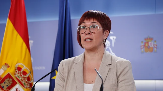 La portavoz de Compromís en el Congreso, Águeda Micó, en una rueda de prensa en el Congreso La portavoz de Compromís en el Congreso, Águeda Micó