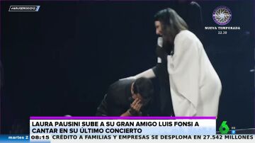 Laura Pausini sorprende a Luis Fonsi al subirlo al escenario para cantar 'Inolvidable' en pleno concierto en Miami