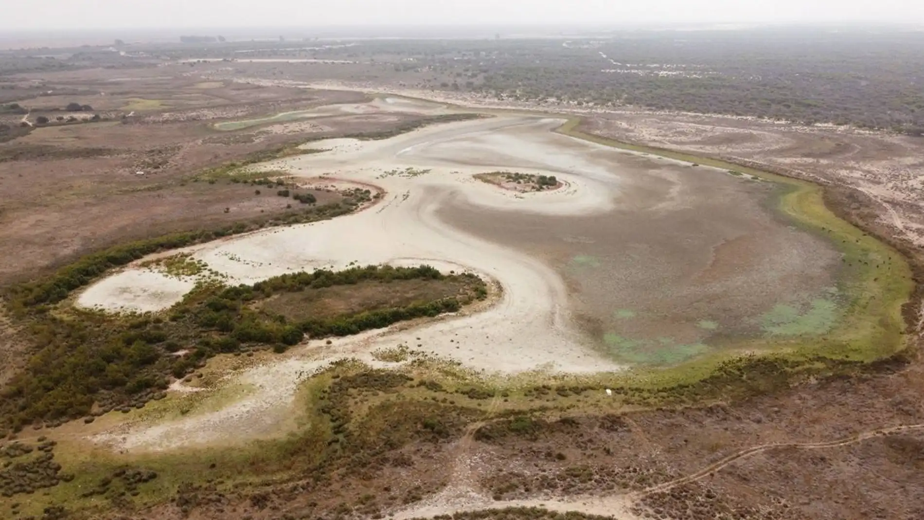 Imagen aérea de la laguna de Santa Olalla el 9 de agosto de 2023