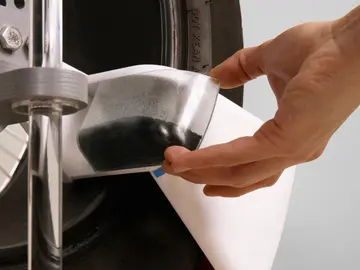 Este curioso invento, que reduce la contaminación de neumáticos y frenos, podría ser obligatorio en Europa Este curioso invento, que reduce la contaminación de neumáticos y frenos, podría ser obligatorio en Europa