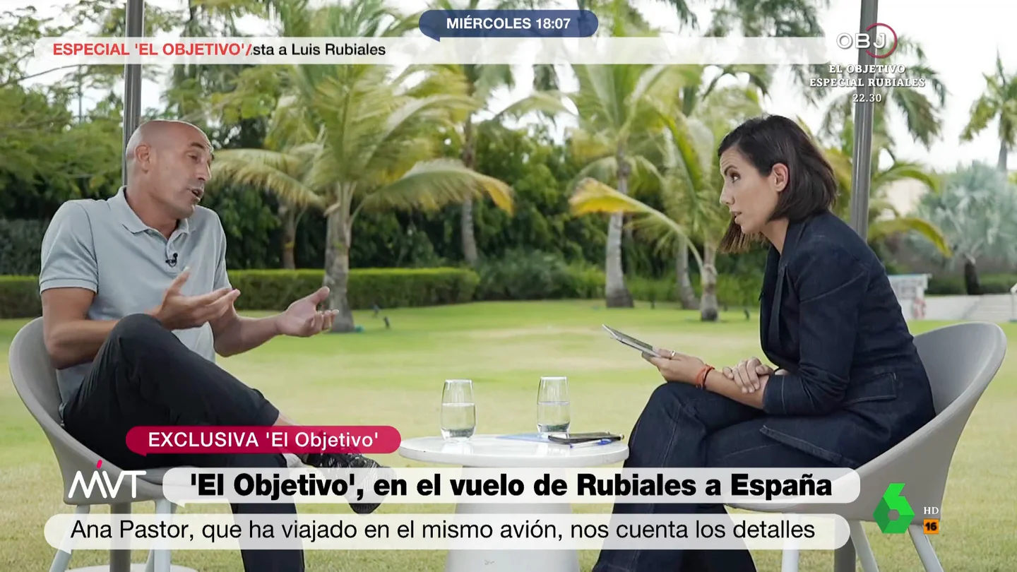 Tensión entre Rubiales y Ana Pastor: "Señora Pastor, si cada vez que quiero contestar me interrumpe..." Tensión entre Rubiales y Ana Pastor: "Señora Pastor, si cada vez que quiero contestar me interrumpe..."