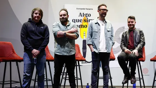 Los integrantes del grupo Supersubmarina durante la presentación Los integrantes del grupo Supersubmarina durante la presentación