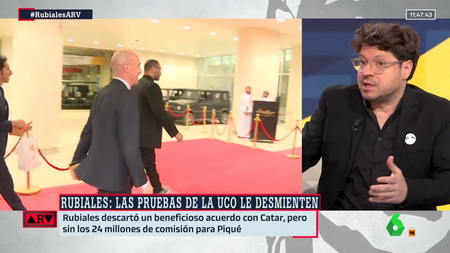 El análisis de Fernando Berlín sobre "la figura" de Rubiales" tras su entrevista en laSexta: "Es el retrato de la impunidad" El análisis de Fernando Berlín sobre "la figura" de Rubiales" tras su entrevista en laSexta: "Es el retrato de la impunidad"