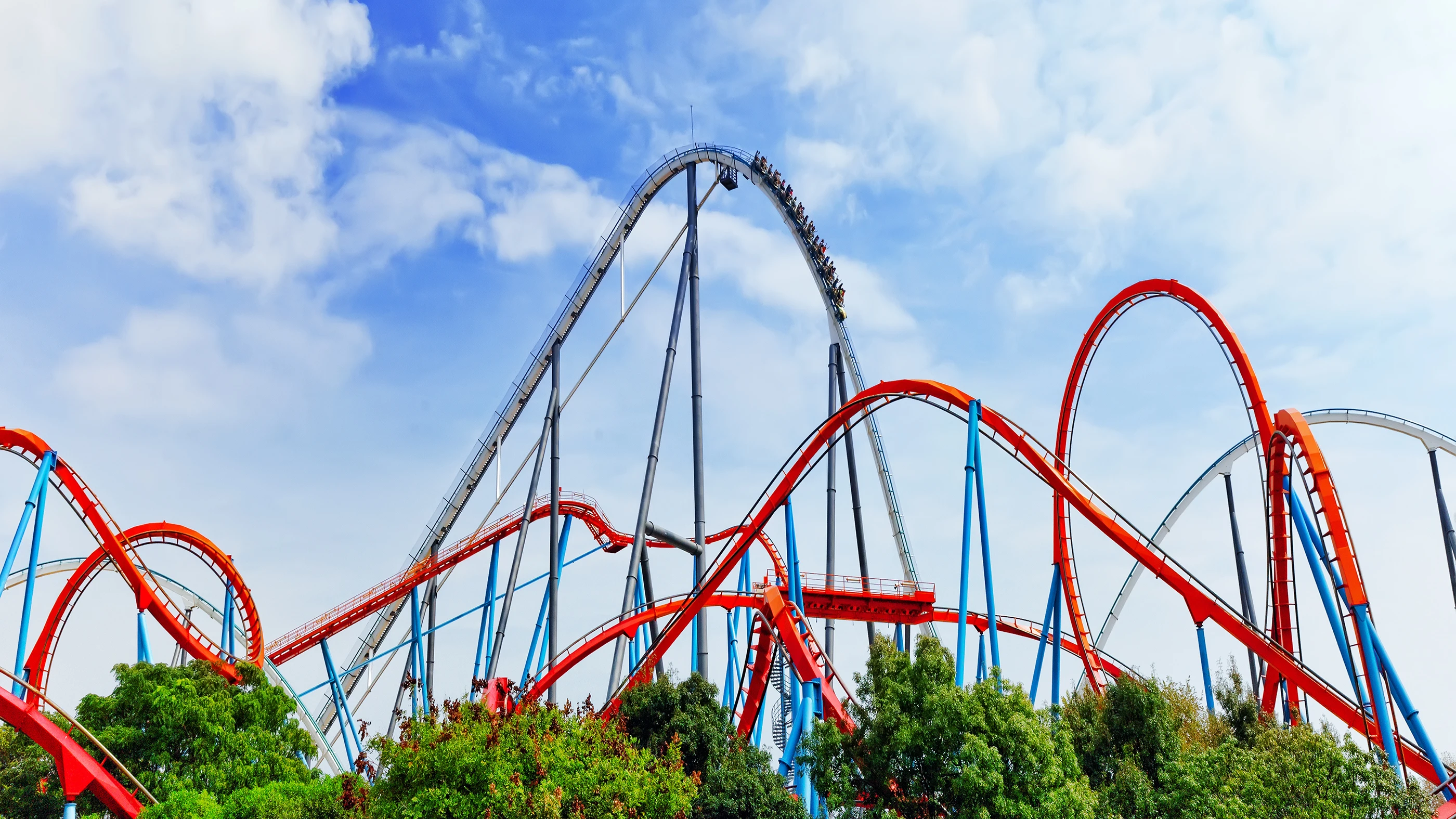 Imagen de archivo de una monta&ntilde;a rusa de un parque de atracciones