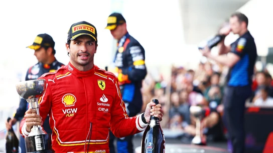 Carlos Sainz en el podio del GP de Japón Carlos Sainz en el podio del GP de Japón