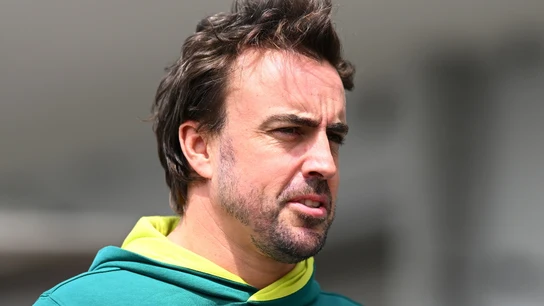 Fernando Alonso, en el 'paddock' Fernando Alonso, en el 'paddock'