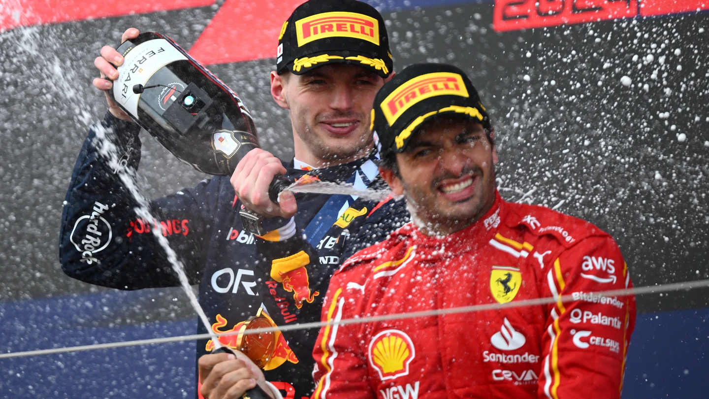 Max Verstappen y Carlos Sainz Max Verstappen y Carlos Sainz