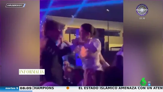 El vídeo de José Luis Martínez-Almeida y Teresa Urquijo en volandas sobre sus invitados al ritmo de Shakira El vídeo de José Luis Martínez-Almeida y Teresa Urquijo en volandas sobre sus invitados al ritmo de Shakira