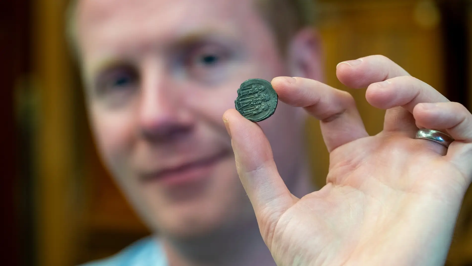 Rory Naismith, monedas antiguas