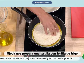 Pablo Ojeda propone una tortilla &#39;diferente&#39;, pero &quot;sencilla y nutritiva&quot;: con tortita de trigo, tomate y salmón