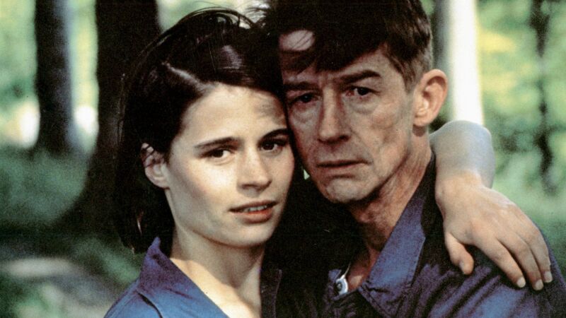Julia (Suzanna Hamilton) y Winston Smith (John Hurt) en la adaptación de '1984' estrenada en 1984.