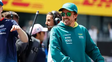 Fernando Alonso no se mueve de Aston Martin y firma su renovación