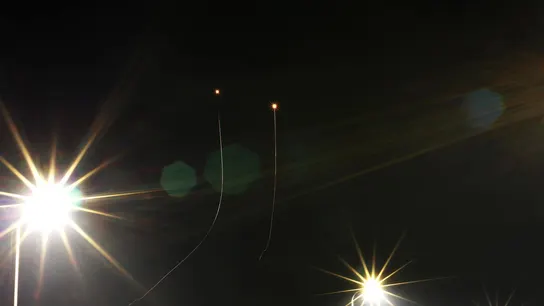 Imagen de archivo del sistema de defensa israelí interceptando los drones enviados por Irán. Imagen de archivo del sistema de defensa israelí interceptando los drones enviados por Irán.