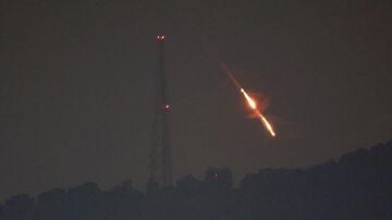 Drones o misiles compitiendo por objetivos en lugares no revelados en el norte de Israel