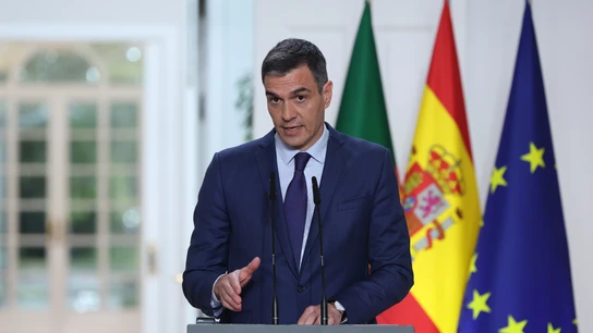 El presidente del Gobierno, Pedro Sánchez ofrece una rueda de prensa junto al primer ministro de la República de Portugal, Luís Montenegro, tras su encuentro este lunes en el Palacio de la Moncloa. El presidente del Gobierno, Pedro Sánchez ofrece una rueda de prensa junto al primer ministro de la República de Portugal, Luís Montenegro, tras su encuentro este lunes en el Palacio de la Moncloa.
