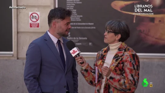 Gabriel Rufián desvela a Thais Villas que "Bisbal me flipa" y le canta en directo: "Con el alma en pie..." ¿Cuál fue su primer concierto? ¿Cuál sería la actuación soñada que les queda por ver? Borja Sémper, Gabriel Rufián, Yolanda Díaz y Óscar Puente desvelan en este vídeo con Thais Villas sus gustos musicales más ocultos y soprendentes.