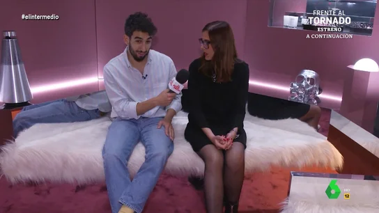 Isma Juárez alucina con un búnker con lo último en decoración Isma Juárez visita en este vídeo uno de los stands más curiosos de esta edición de 'Casa Decor', un búnker con las últimas novedades en decoración e interiorismo. "Wyoming debe de tener dos o tres de estos", ironiza en este vídeo de El Intermedio.