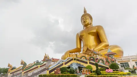 Wat Muang, el templo del gran Buda Wat Muang, el templo del gran Buda
