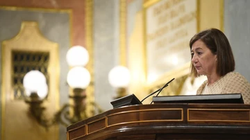 La presidenta del Congreso, Francina Armengol, durante una sesión plenaria, en el Congreso de los Diputados, a 19 de marzo de 2024, en Madrid. 