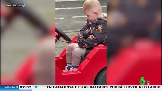 Alfonso Arús reacciona al vídeo del niño que para el coche en mitad del circuito: "Está totalmente derrotado" Alfonso Arús reacciona al vídeo del niño que para el coche en mitad del circuito: "Está totalmente derrotado"